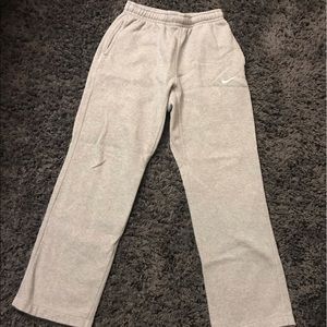 Grey Nike sweatpants - Men’s Small